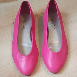 Vintage Rafferty Pink Leather Flats